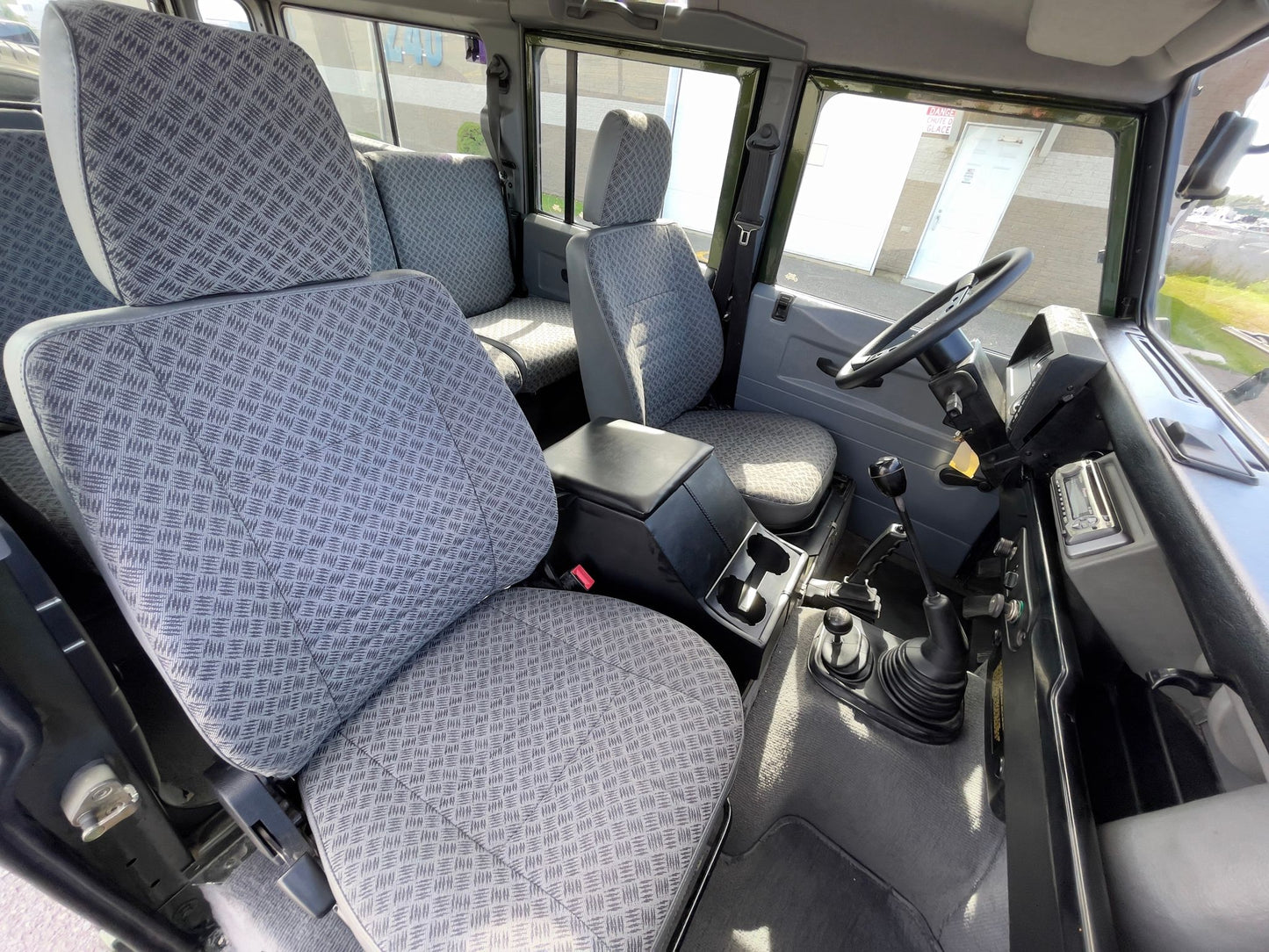 VENDU - LAND ROVER DEFENDER 110 1999 TD5