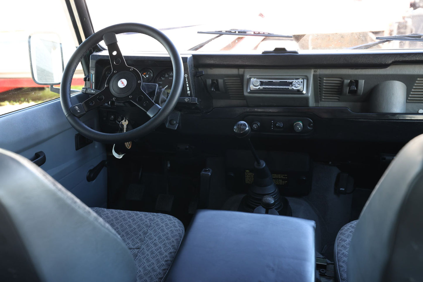 VENDU - LAND ROVER DEFENDER 110 1999 TD5