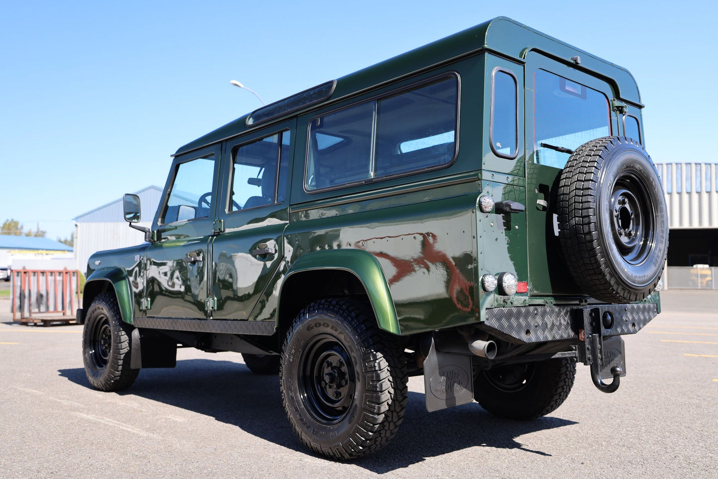 VENDU - LAND ROVER DEFENDER 110 1999 TD5