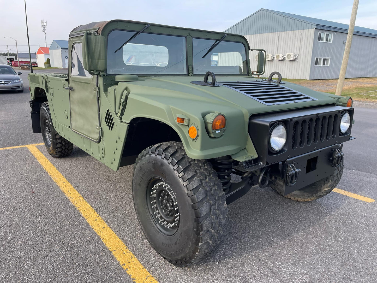 VENDU - AM GENERAL HUMVEE M1152