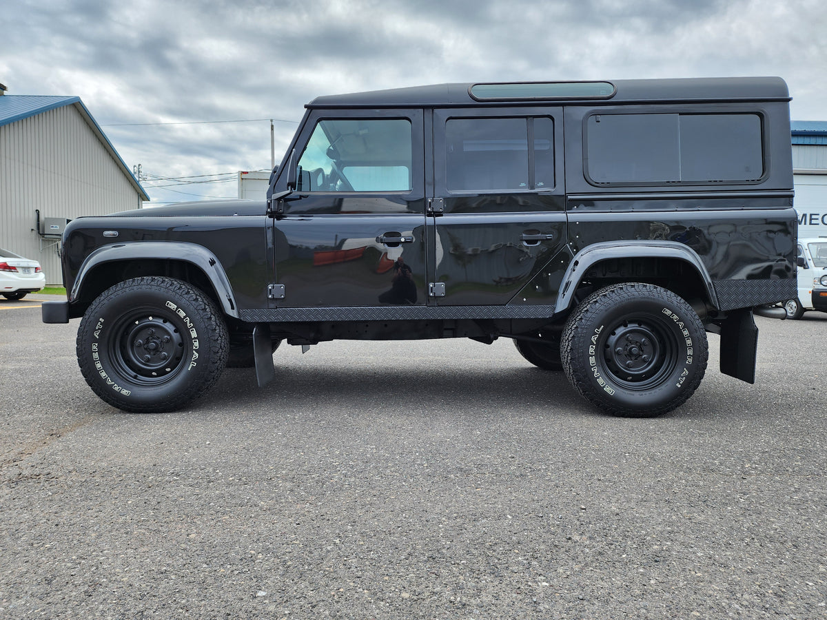LAND ROVER DEFENDER PUMA 110