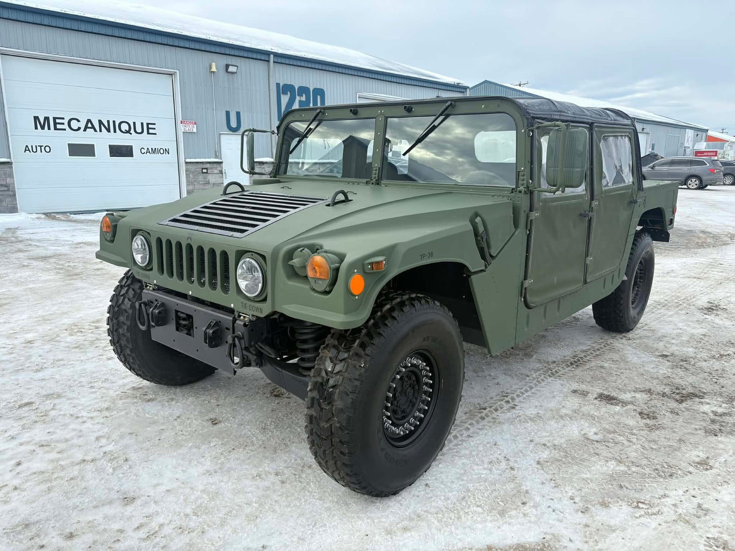 AM GENERAL HUMVEE M1123